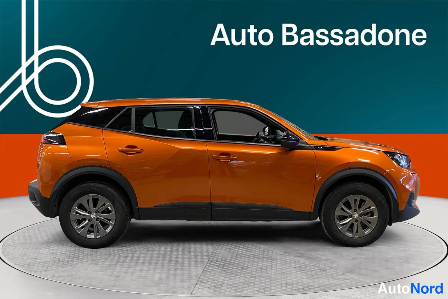 Oranssi Peugeot E-2008 2023, sivulta, kuva 5