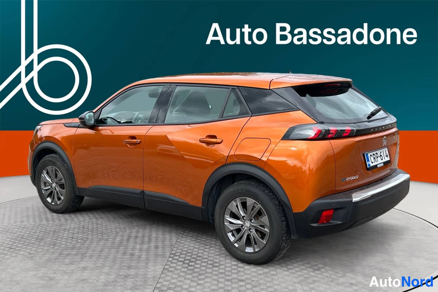 Oranssi Peugeot E-2008 2023, takaviisto, kuva 7