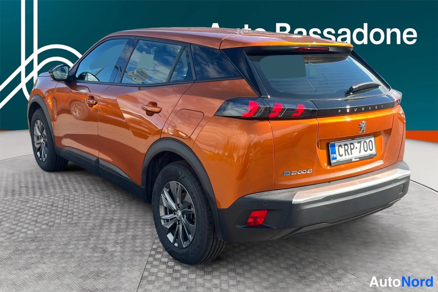 Oranssi Peugeot E-2008 2023, takaviisto, kuva 6