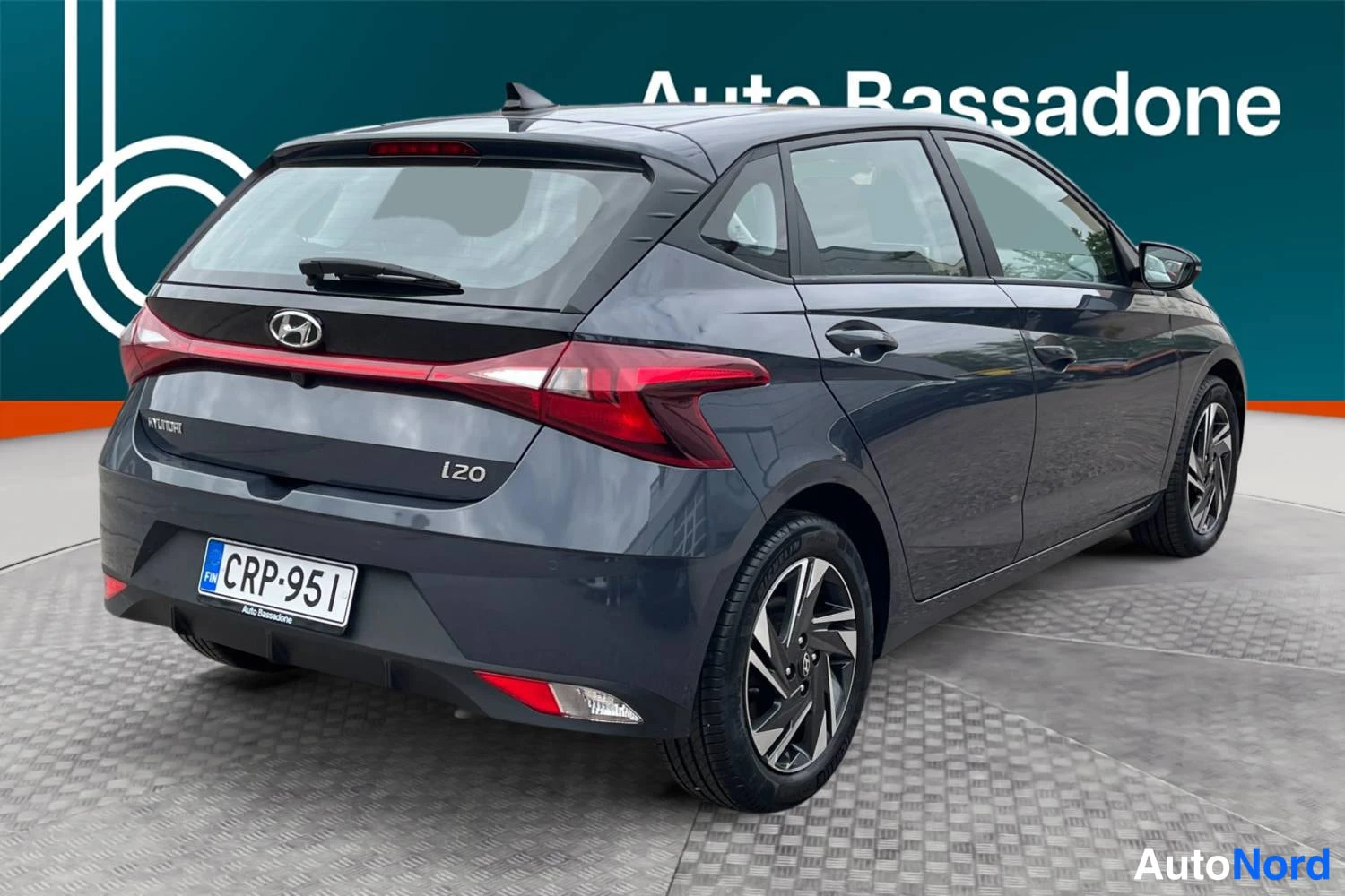 Grey Hyundai I20 2023, rear three-quarter, photo 8