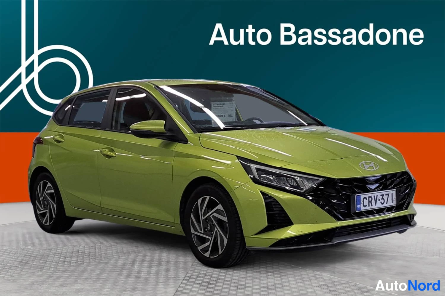 Vihreä Hyundai I20 2024, etuviisto, keula oikealle, kuva 3
