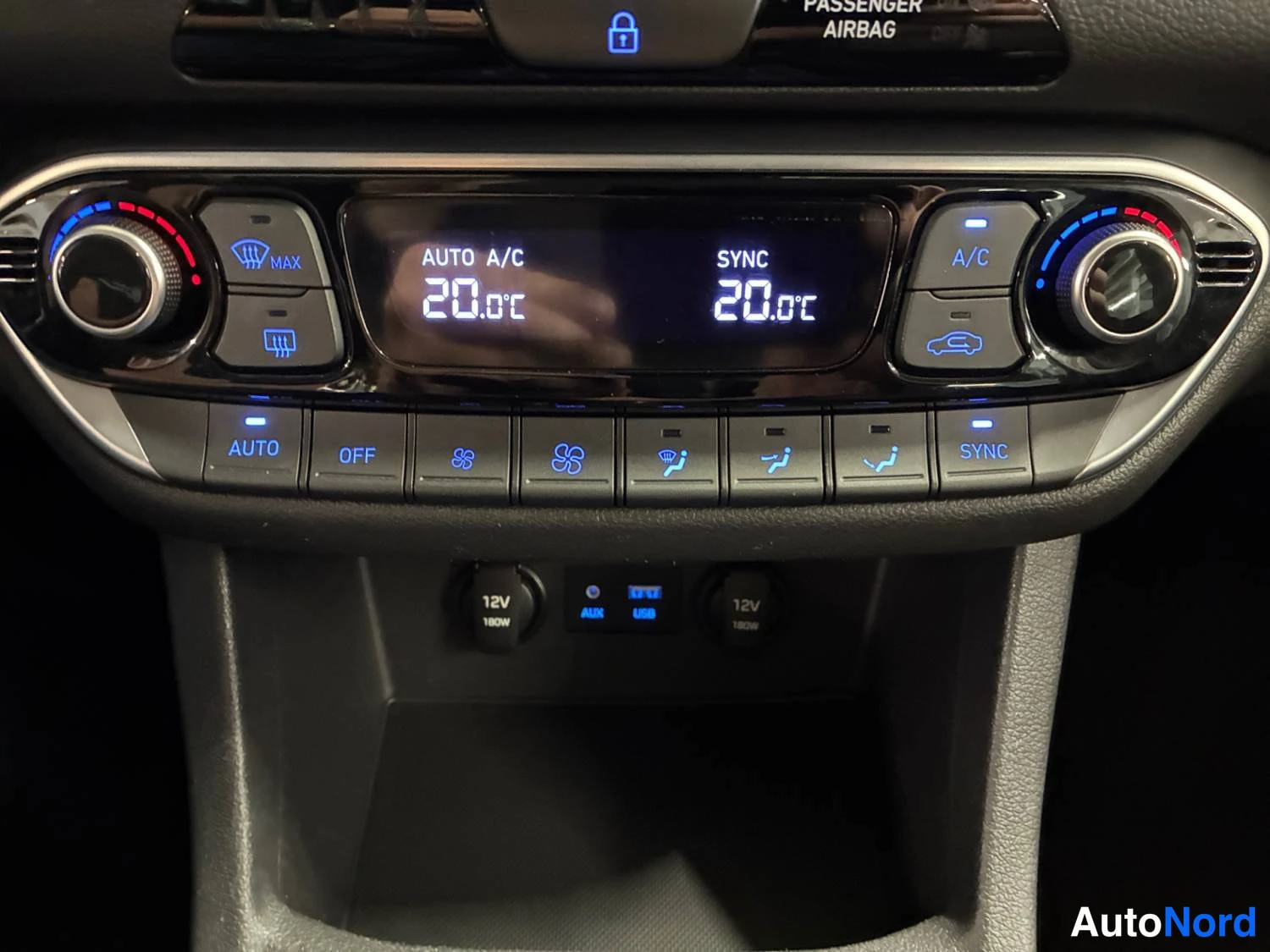 Punainen Hyundai I30 2021, kuva 24