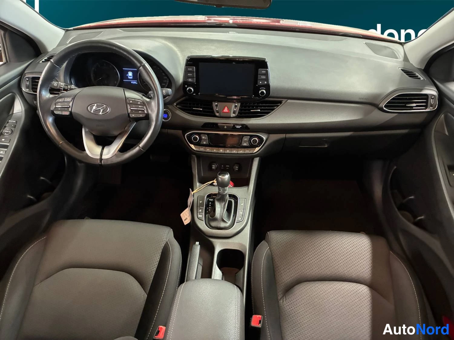 Punainen Hyundai I30 2021, kuva 13