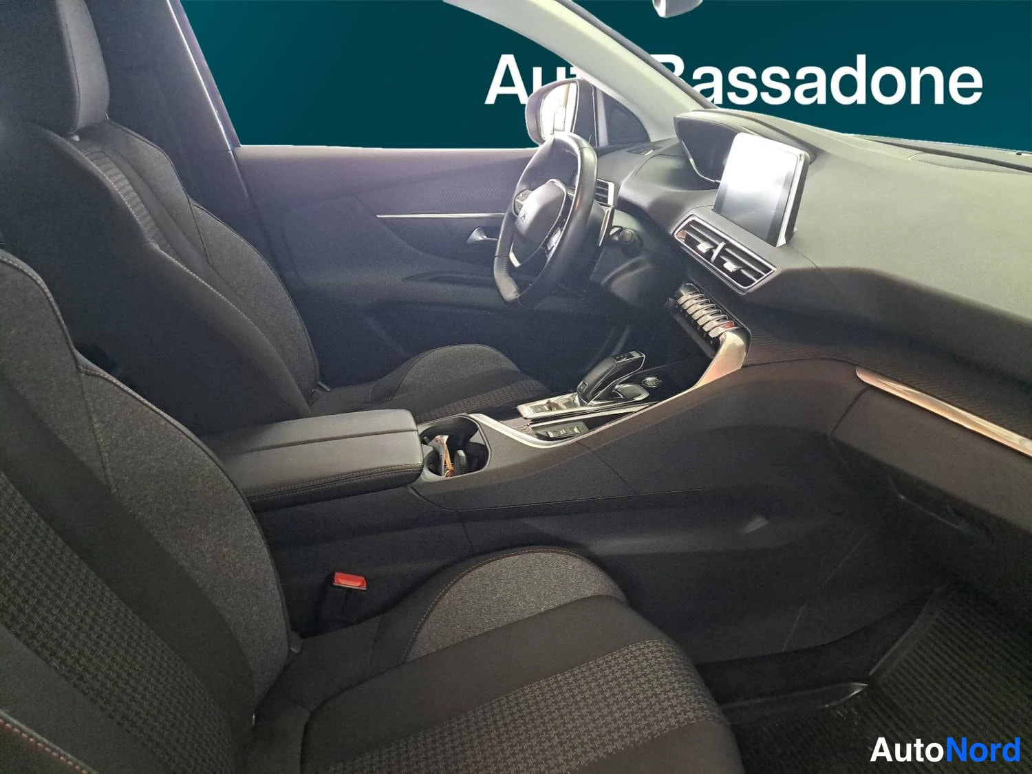 Sininen Peugeot 3008 2022, kuva 16