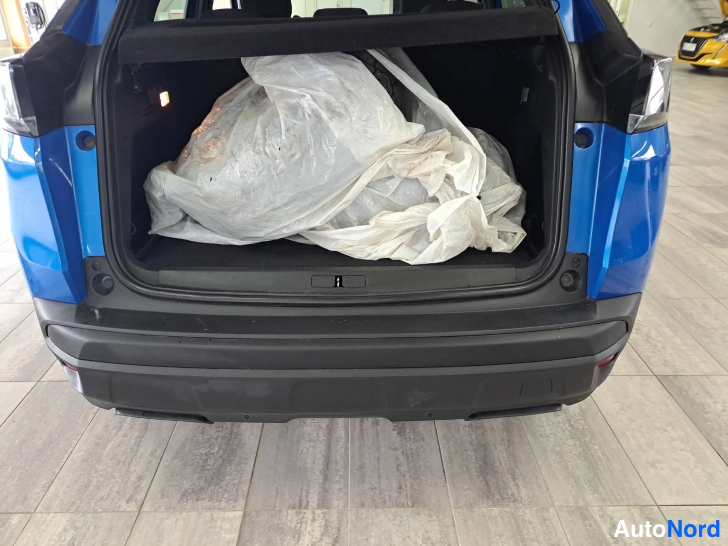 Sininen Peugeot 3008 2022, takaa, kuva 9