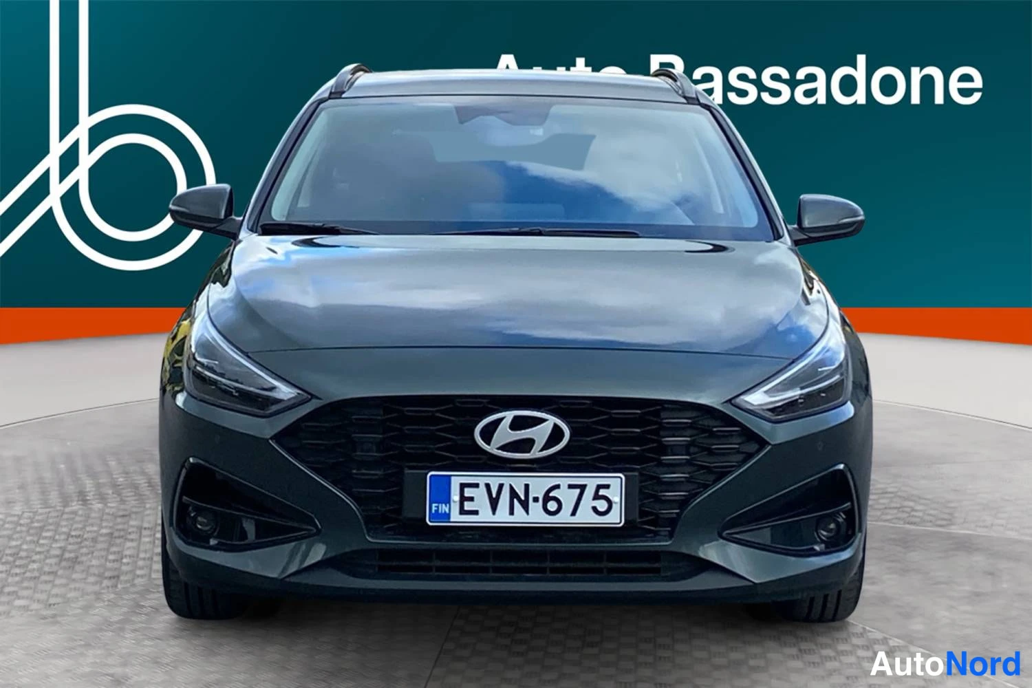 Harmaa Hyundai I30 2025, edestä, kuva 3