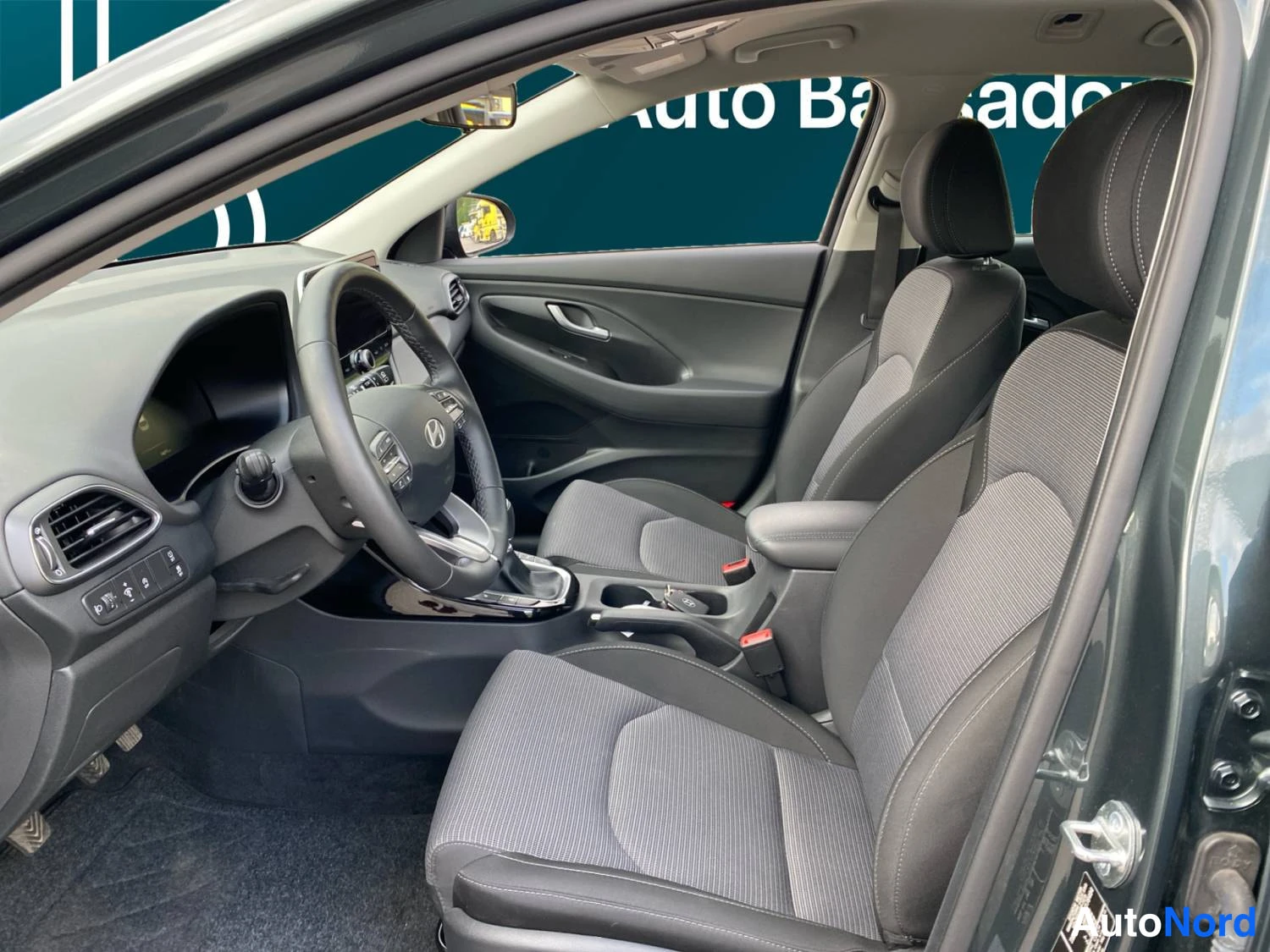 Harmaa Hyundai I30 2025, kuva 9