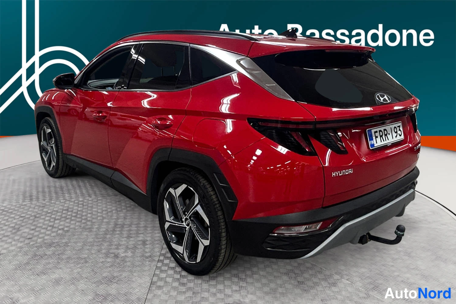 Punainen Hyundai Tucson 2024, takaviisto, kuva 6