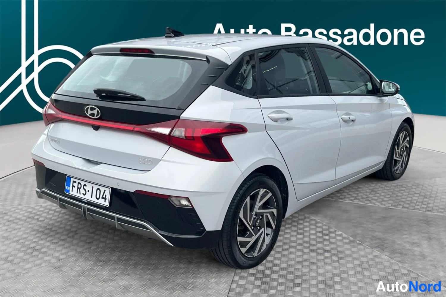 Harmaa Hyundai I20 2024, takaviisto, kuva 7