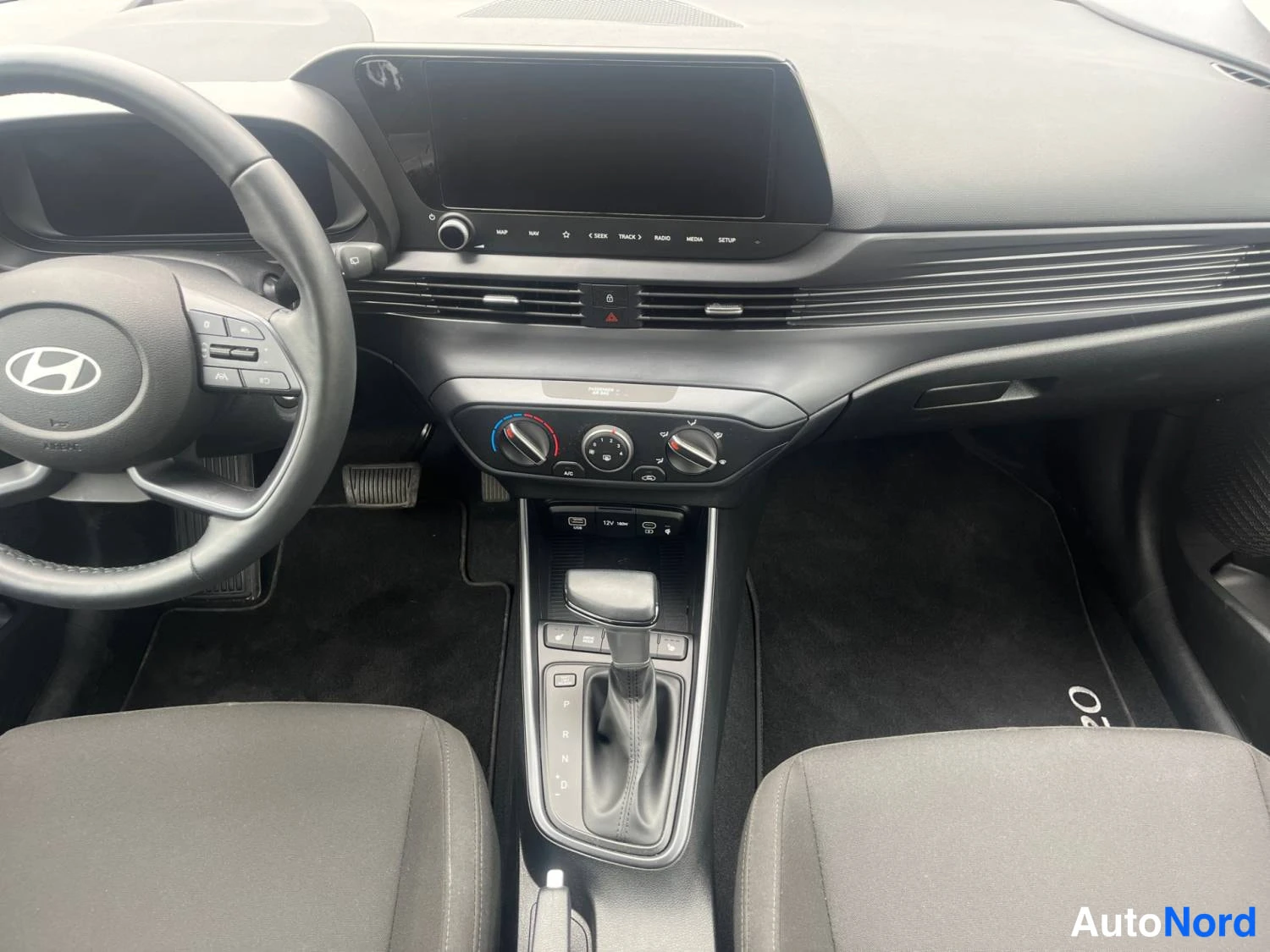 Valkoinen Hyundai I20 2025, kuva 10