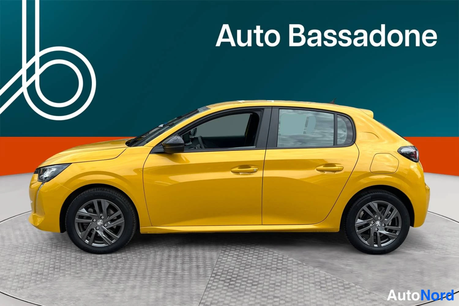 Keltainen Peugeot 208 2022, sivulta, kuva 5