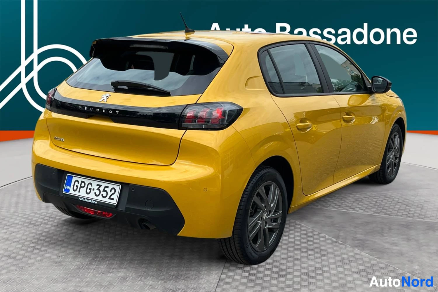 Keltainen Peugeot 208 2022, takaviisto, kuva 6