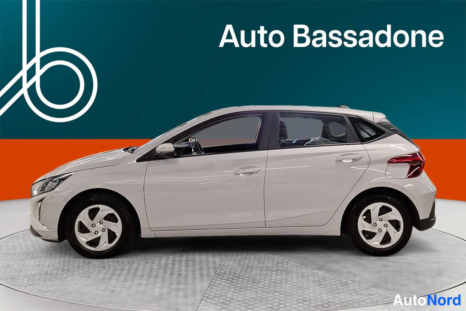 Hyundai I20 2025, etuviisto, keula vasemmalle, kuva 2