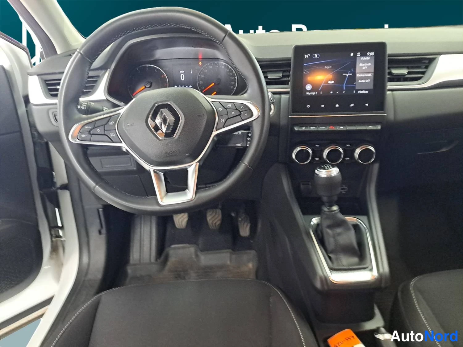 Valkoinen Renault Captur 2021, kuva 11