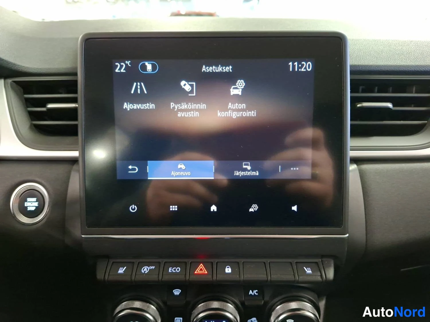 Valkoinen Renault Captur 2022, kuva 24