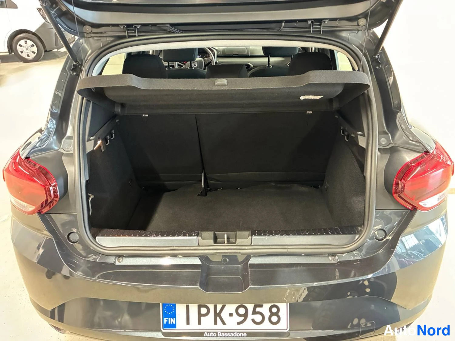 Harmaa Dacia Sandero 2022, takaa, kuva 9