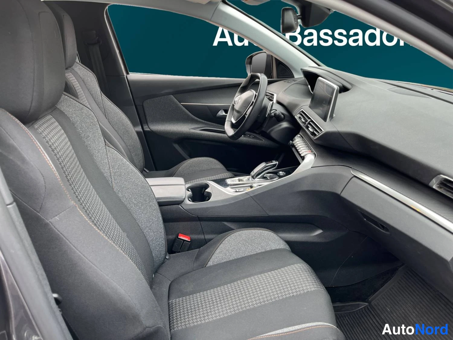 Harmaa Peugeot 3008 2022, kuva 14
