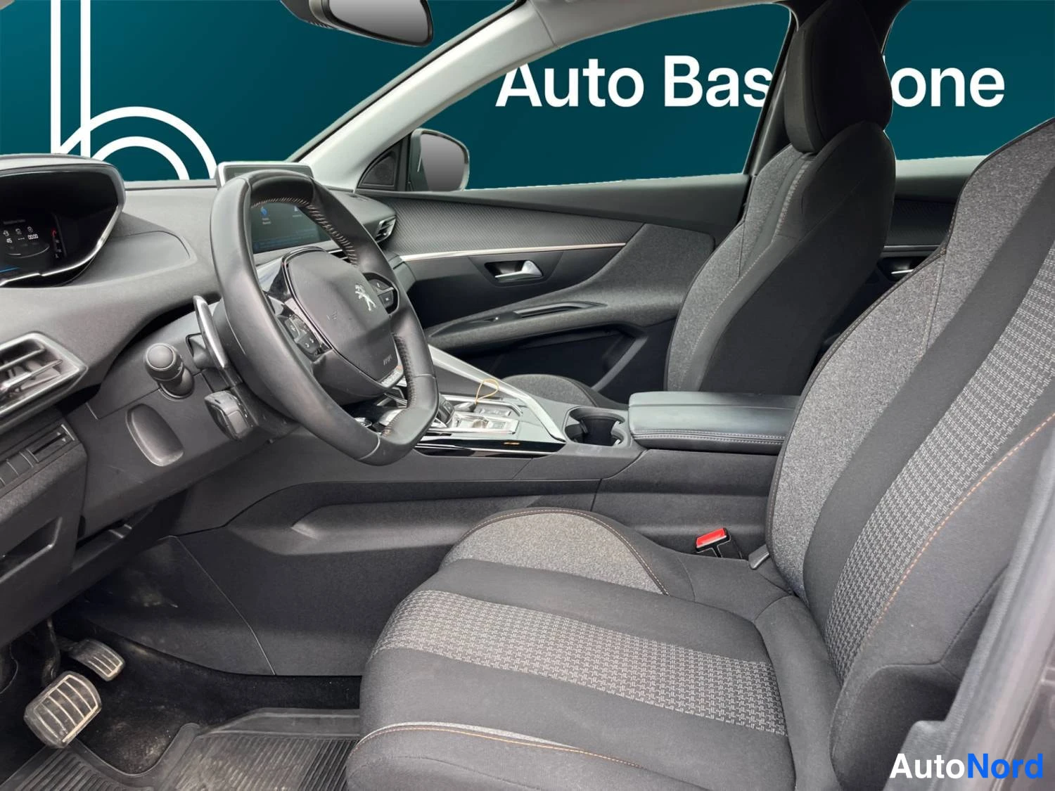 Harmaa Peugeot 3008 2022, kuva 15