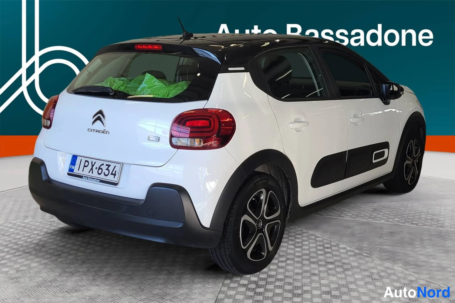 Valkoinen Citroen C3 2022, takaviisto, kuva 7