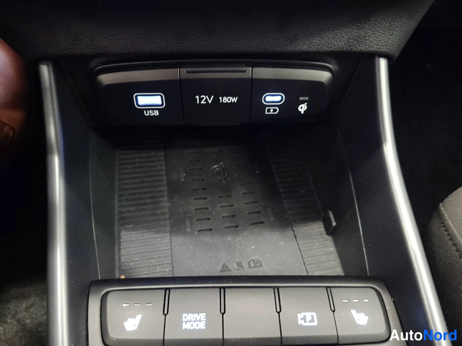 Musta Hyundai I20 2025, yksityiskohta, kuva 11