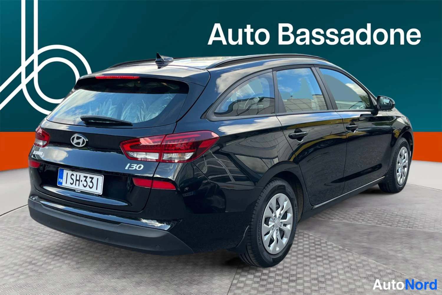 Musta Hyundai I30 2025, takaviisto, kuva 6