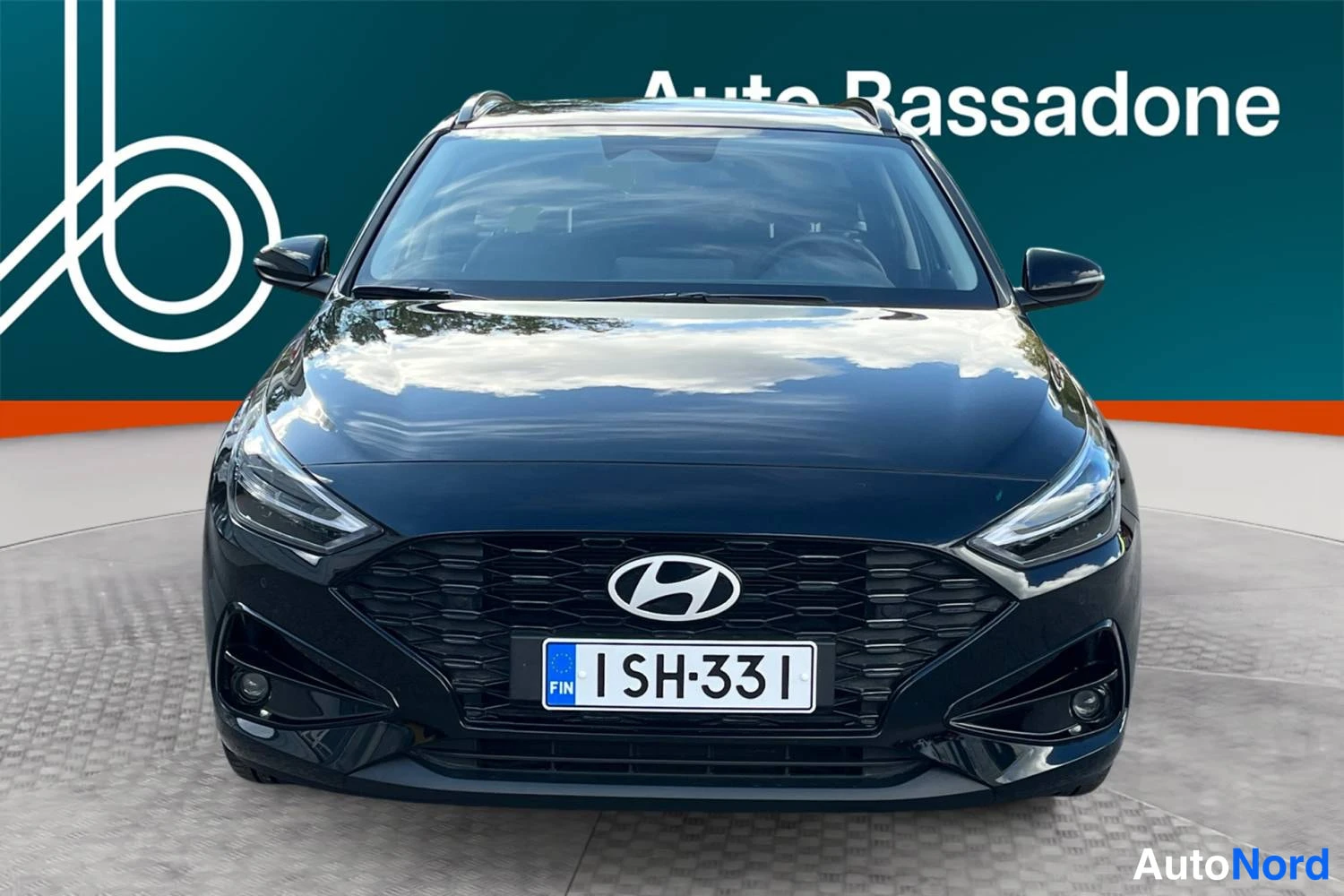 Musta Hyundai I30 2025, edestä, kuva 4