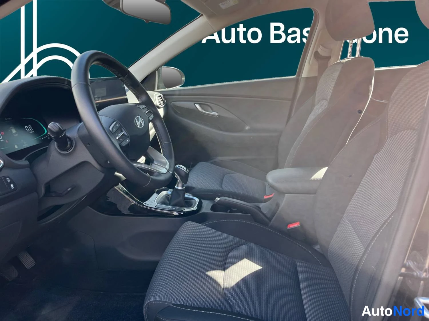 Musta Hyundai I30 2025, kuva 9
