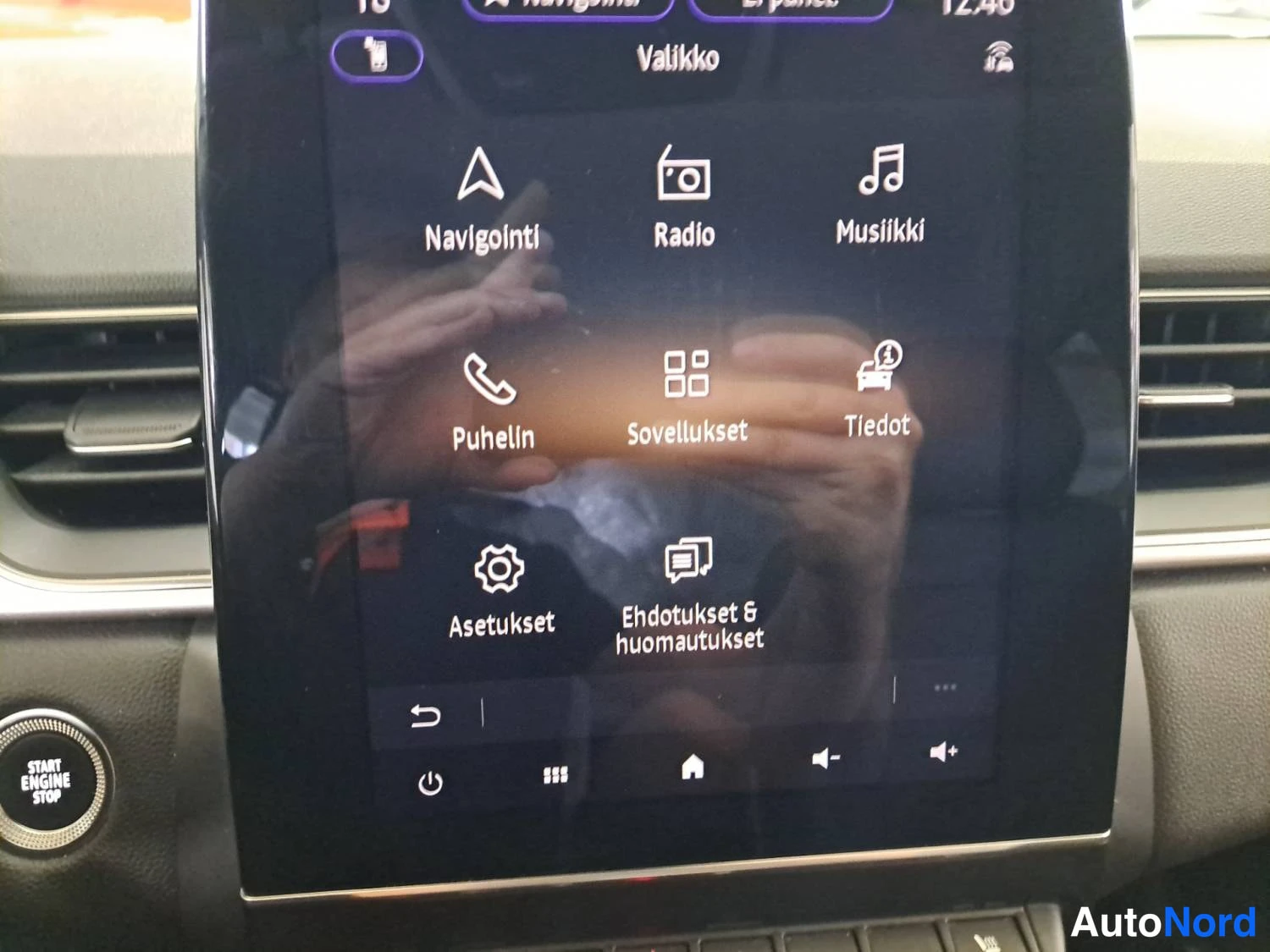 Oranssi Renault Captur 2022, kuva 16