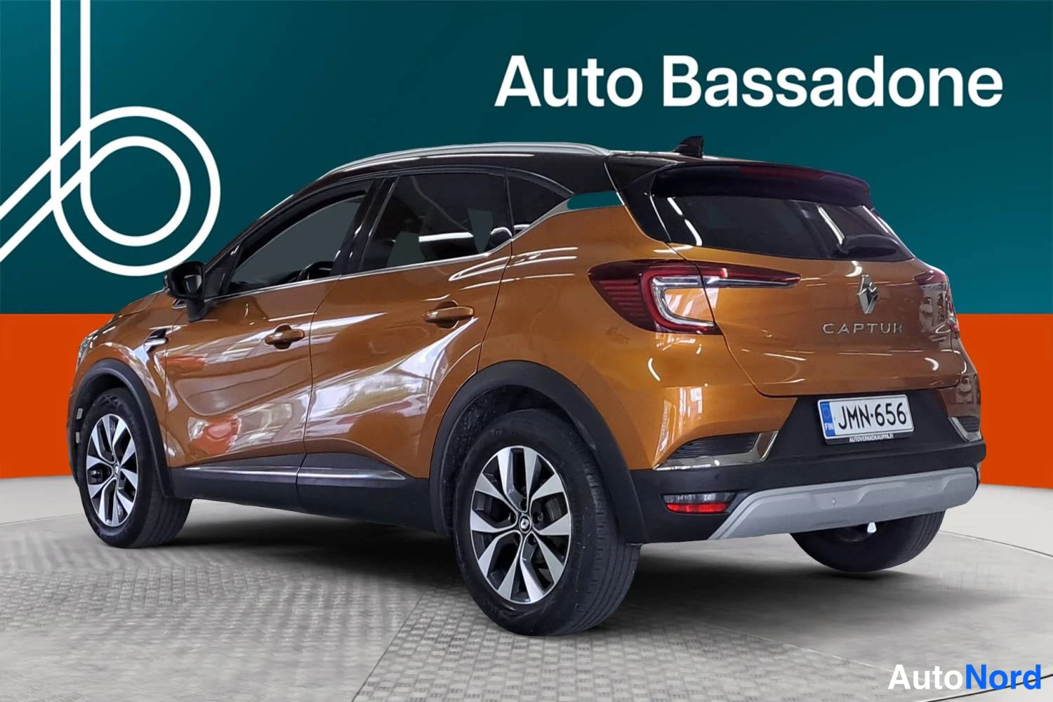 Oranssi Renault Captur 2022, takaviisto, kuva 7