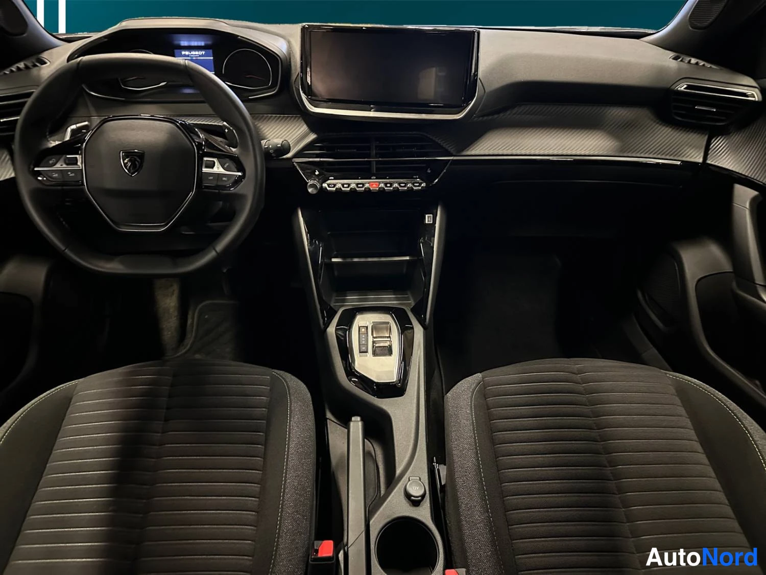 Harmaa Peugeot 2008 2024, kuva 10