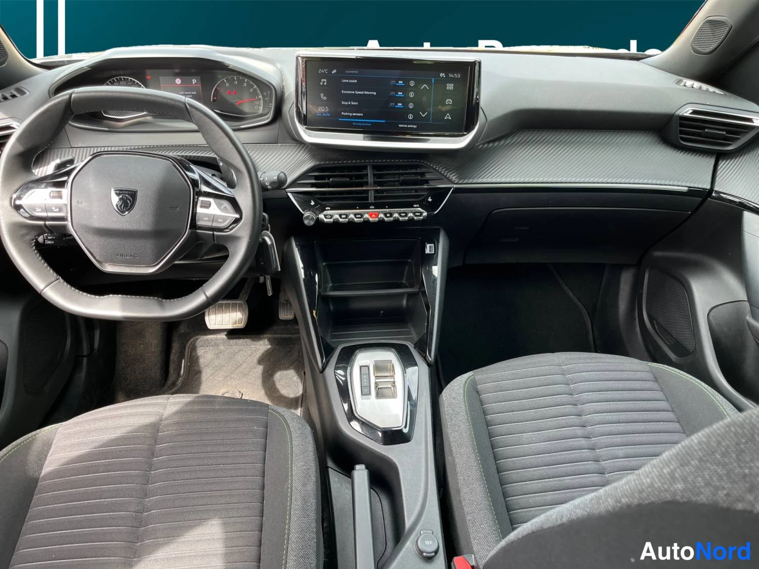 Harmaa Peugeot 2008 2024, kuva 11