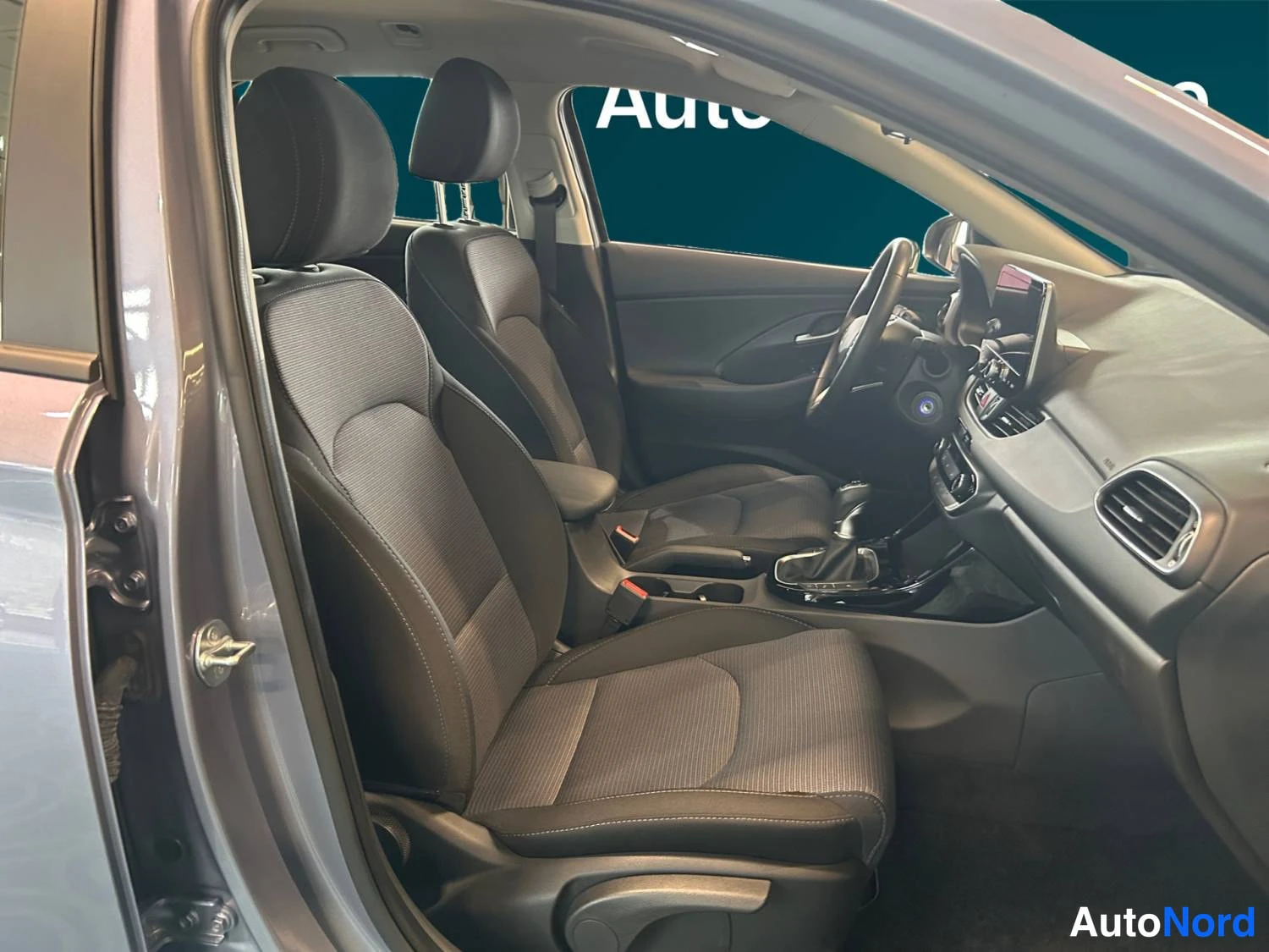 Sininen Hyundai I30 2025, kuva 13