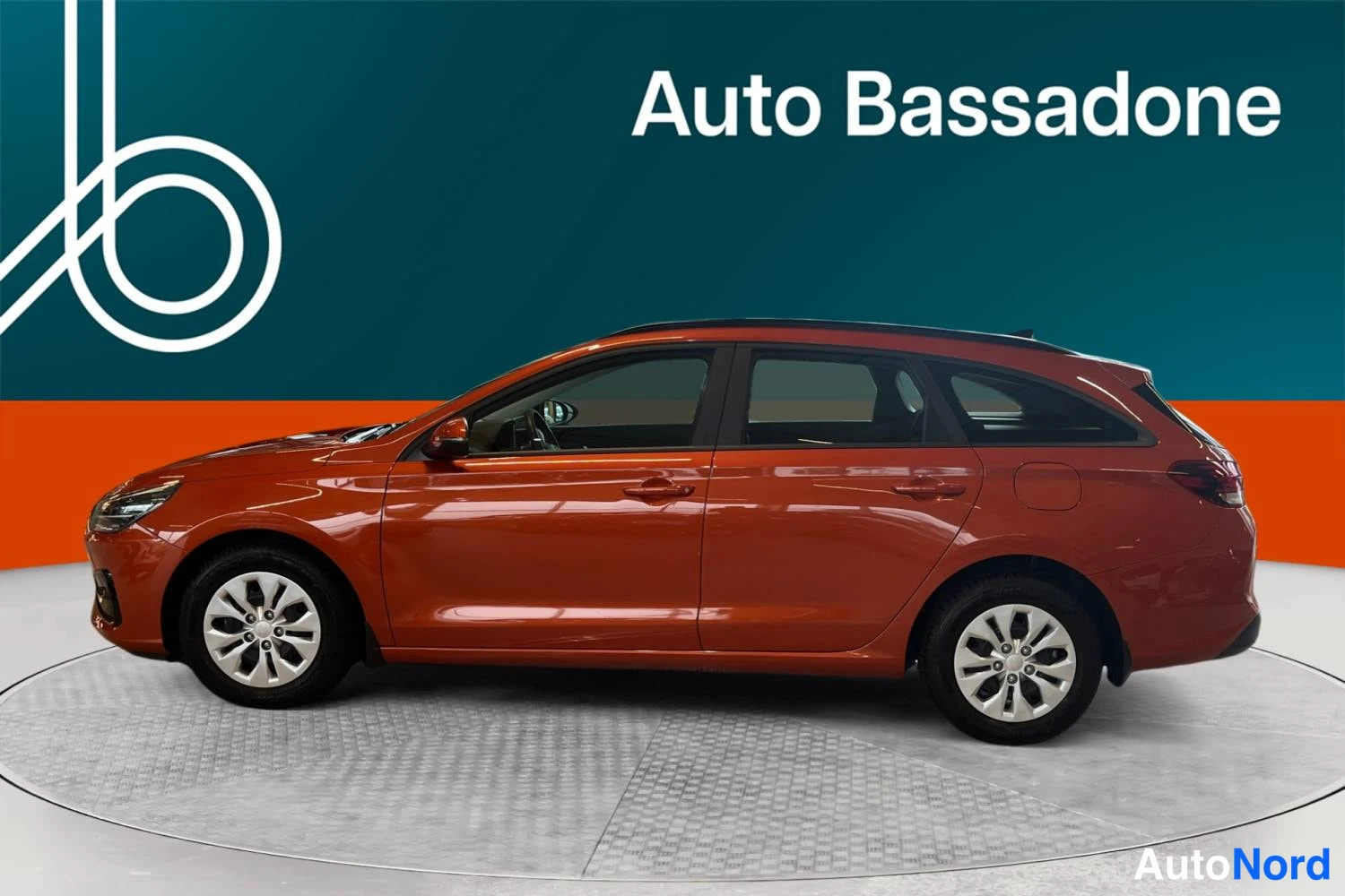 Oranssi Hyundai I30 2025, sivulta, kuva 10