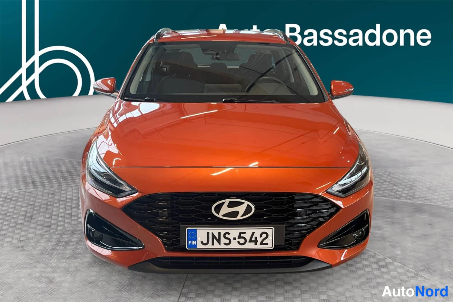Oranssi Hyundai I30 2025, edestä, kuva 7