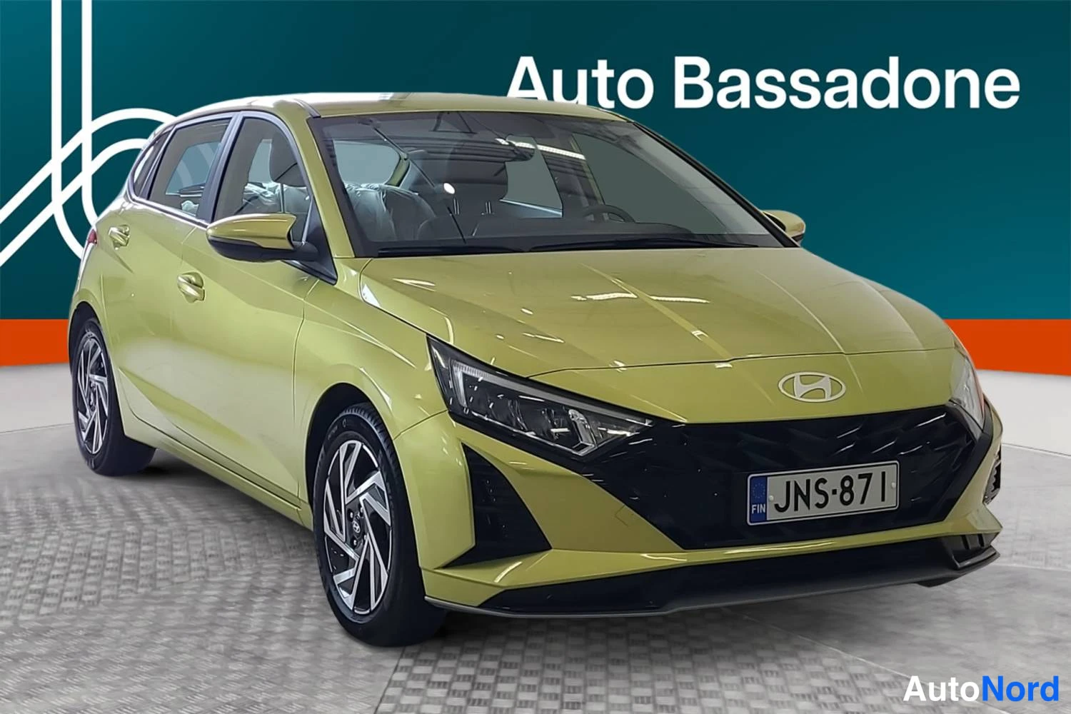 Vihreä Hyundai I20 2025, etuviisto, keula oikealle, kuva 5