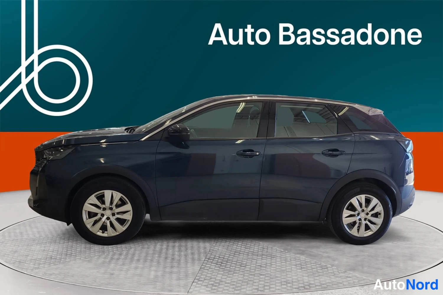 Sininen Peugeot 3008 2022, sivulta, kuva 4