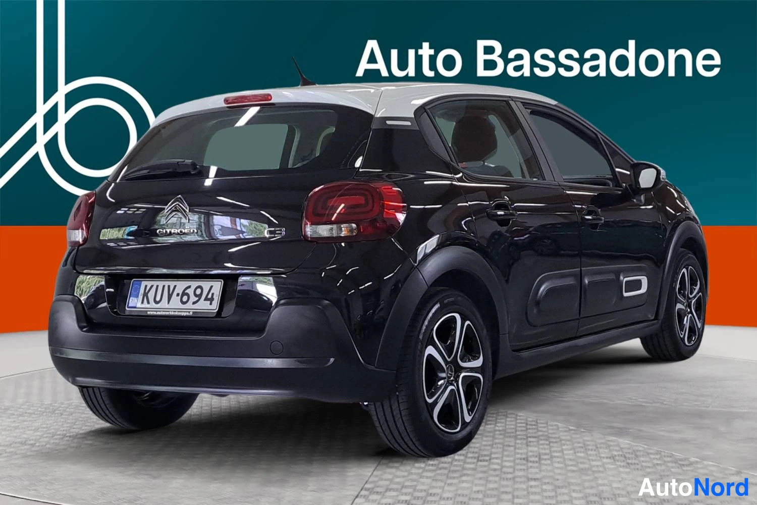 Musta Citroen C3 2022, takaviisto, kuva 4