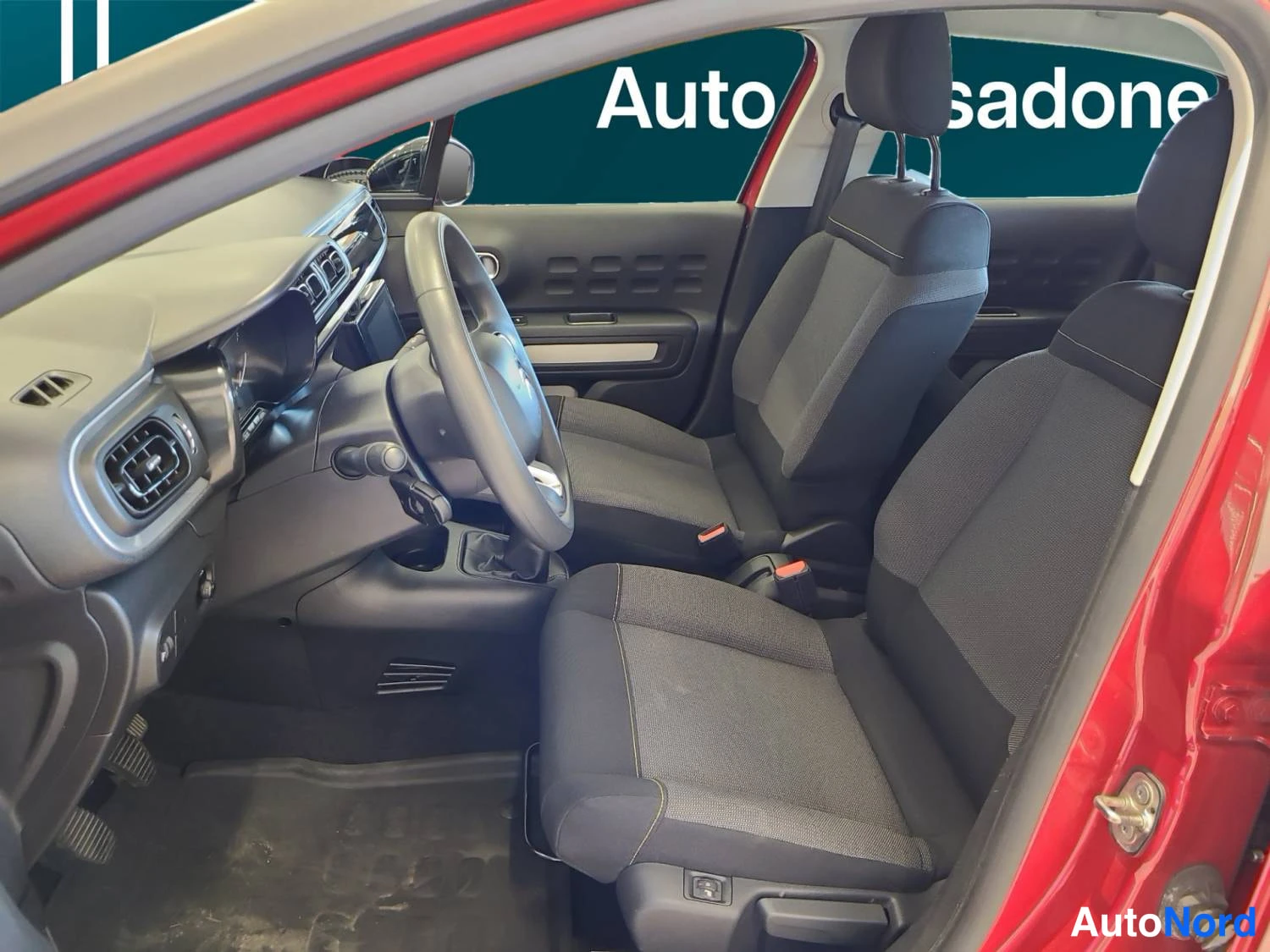 Punainen Citroen C3 2022, kuva 25
