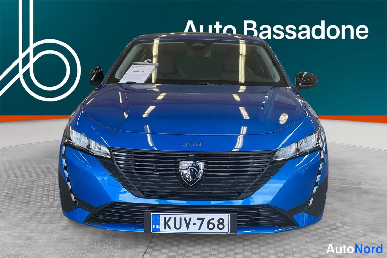 Sininen Peugeot 308 2022, edestä, kuva 3