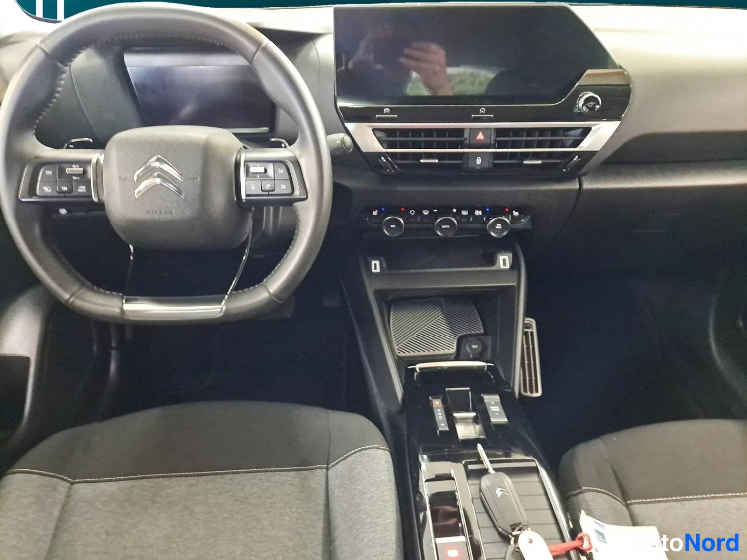 Oranssi Citroen C4 2022, kuva 13