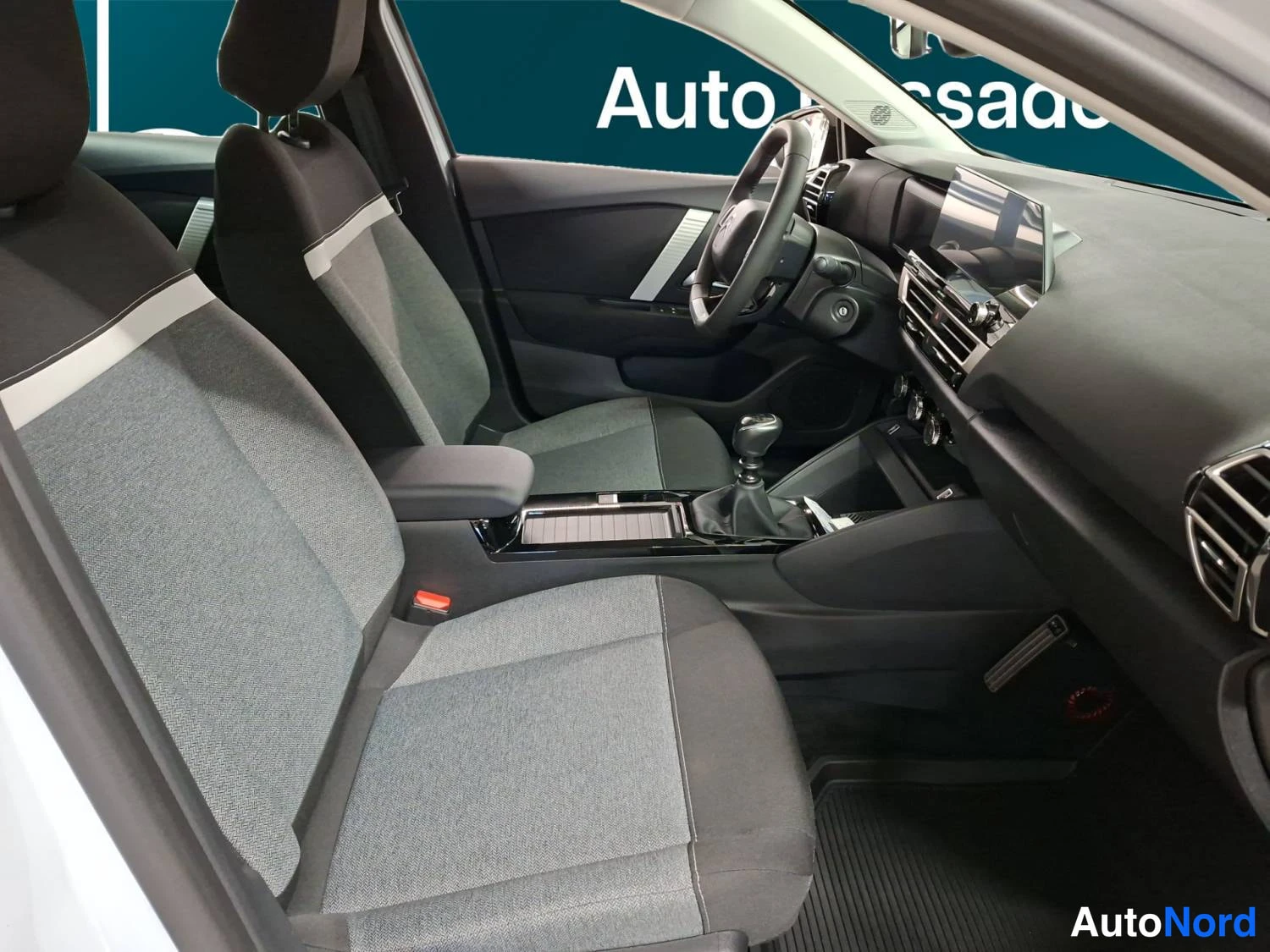 Valkoinen Citroen C4 2024, kuva 13
