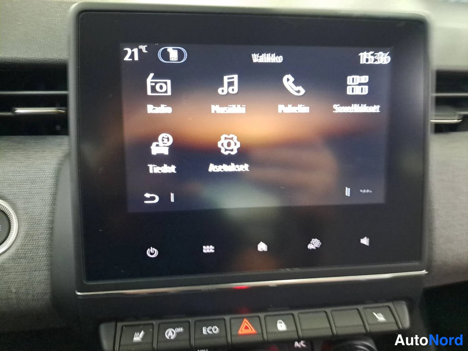 Harmaa Renault Clio 2025, kuva 14