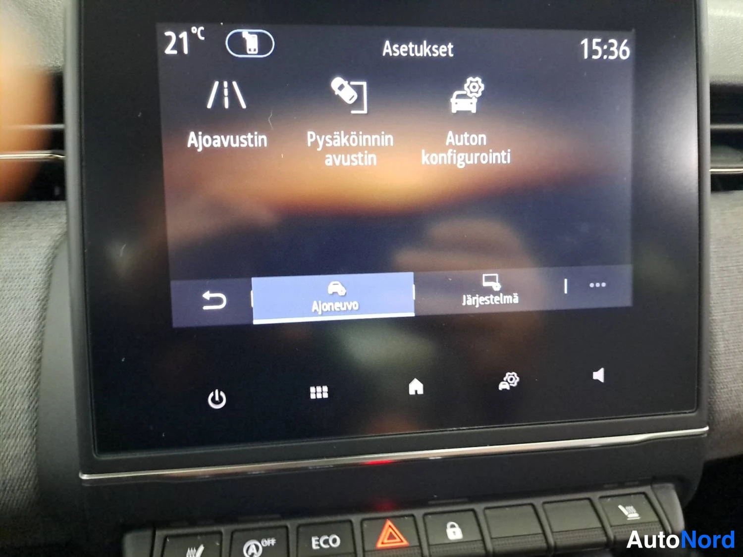 Harmaa Renault Clio 2025, kuva 16