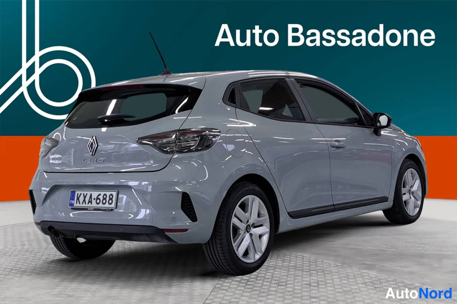 Harmaa Renault Clio 2025, takaviisto, kuva 8