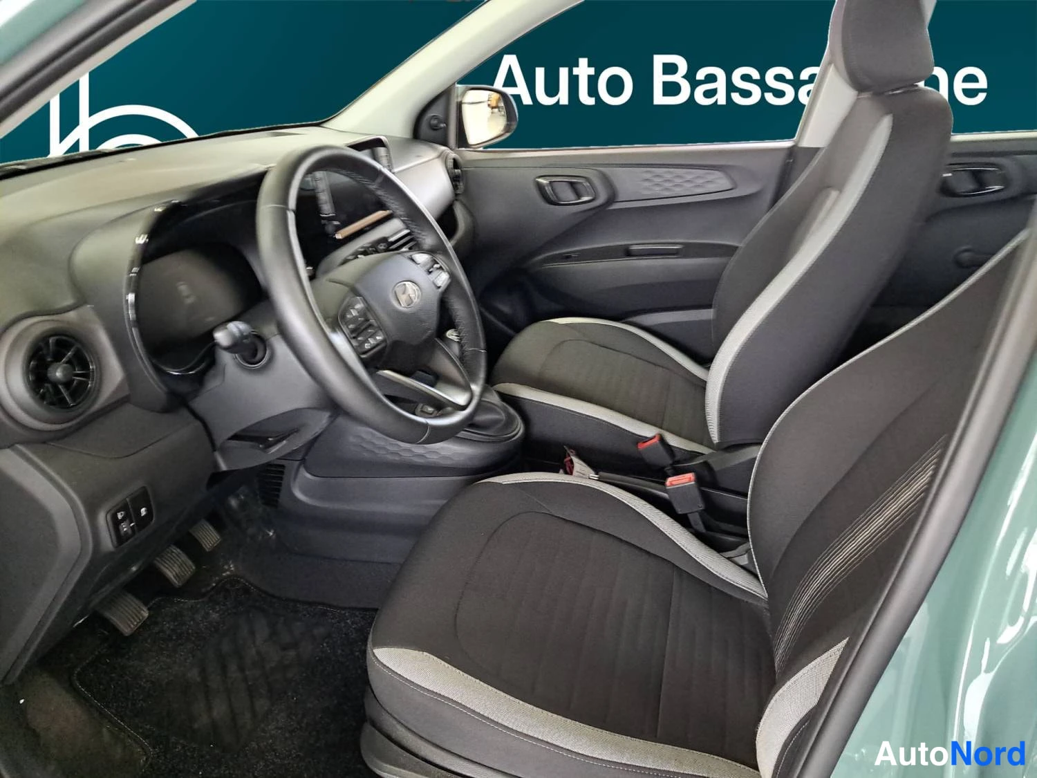 Harmaa Hyundai I10 2025, kuva 11