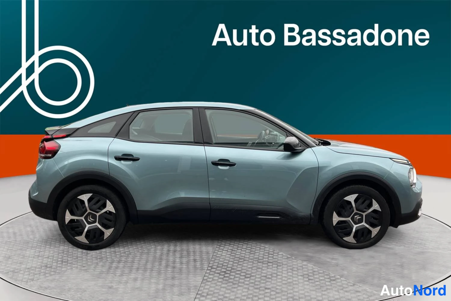 Citroen C4 2022, sivulta, kuva 4