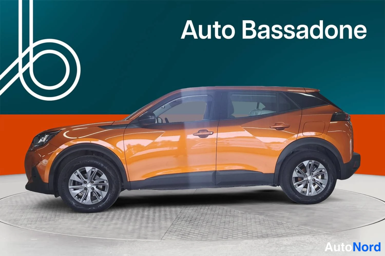 Oranssi Peugeot 2008 2023, sivulta, kuva 4