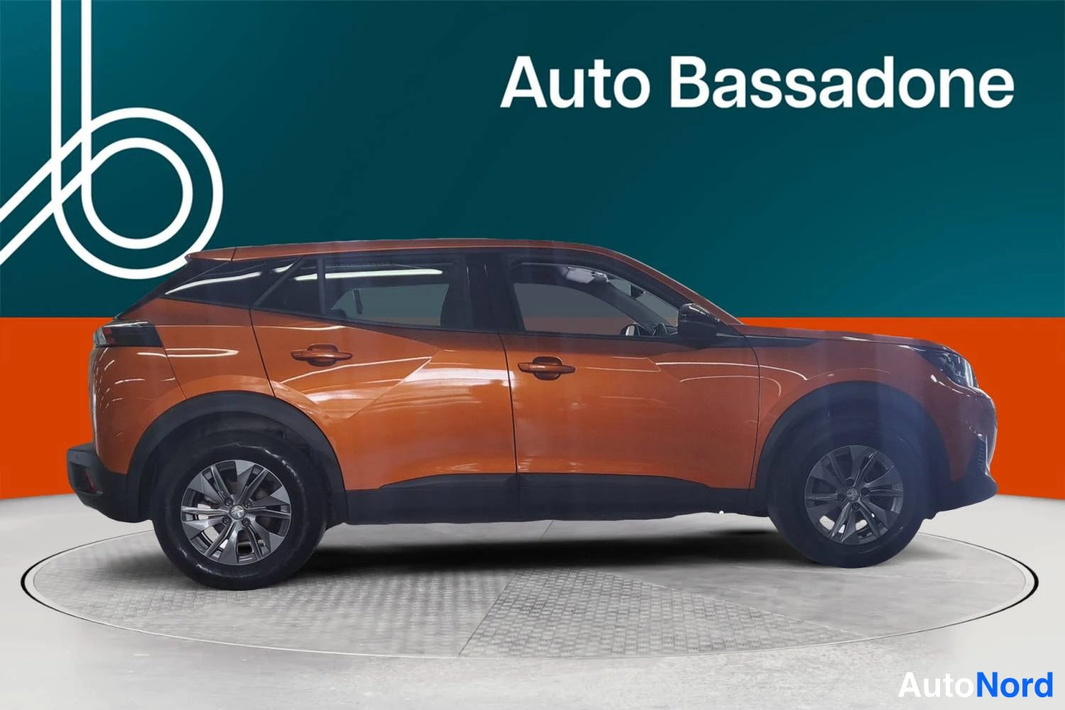 Oranssi Peugeot 2008 2023, kuva 21
