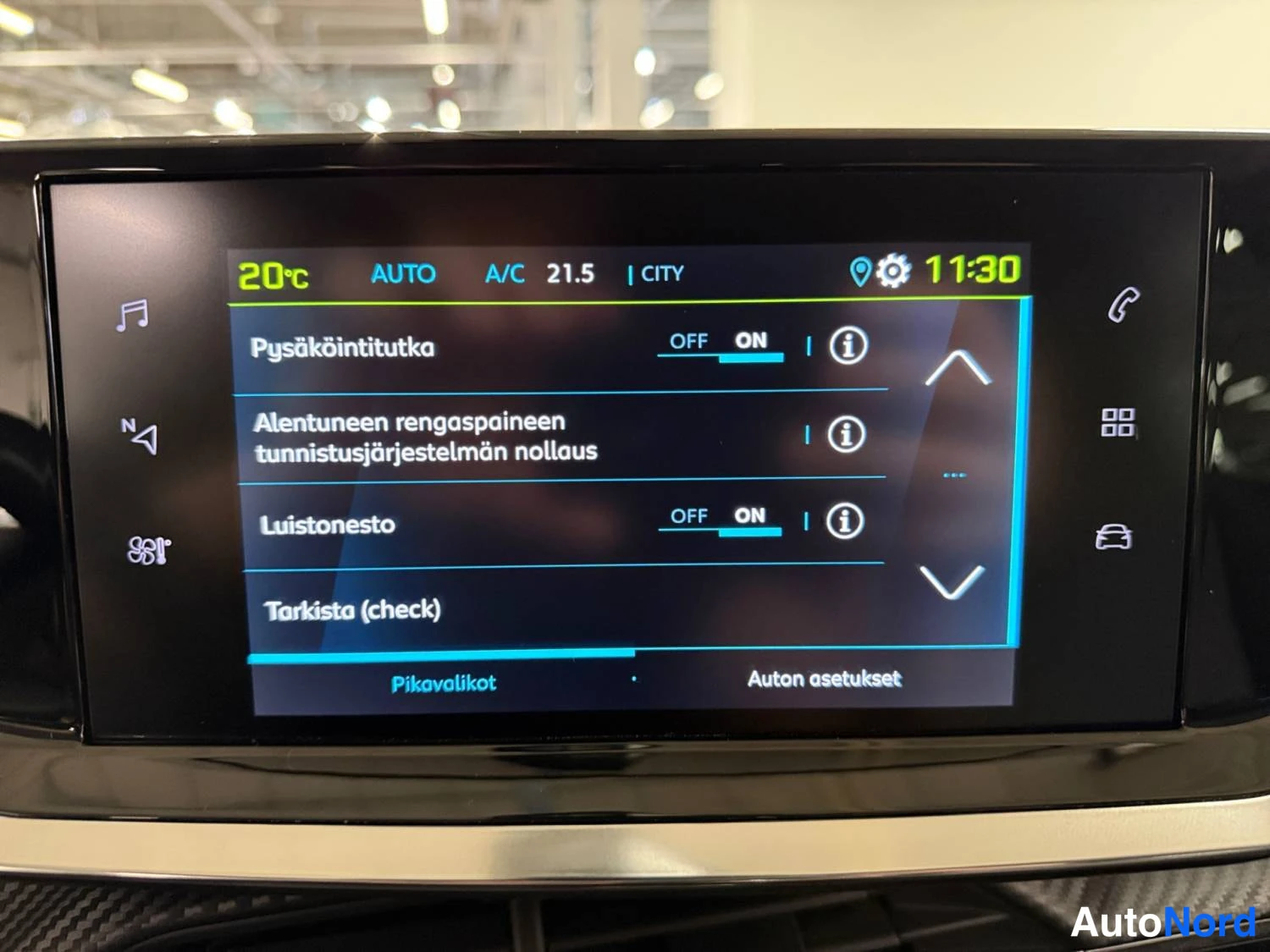 Sininen Peugeot E-208 2023, kuva 25