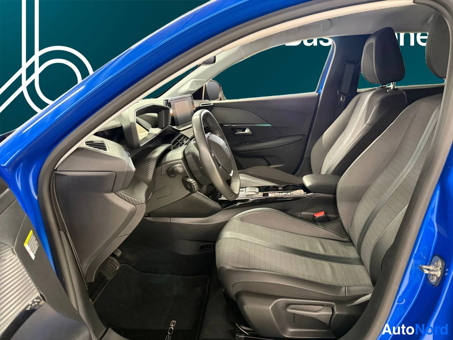 Sininen Peugeot E-208 2023, kuva 9